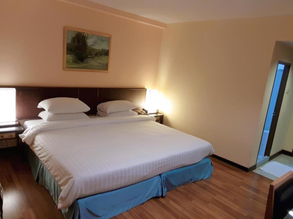 סקון נקהון Dusit Hotel מראה חיצוני תמונה