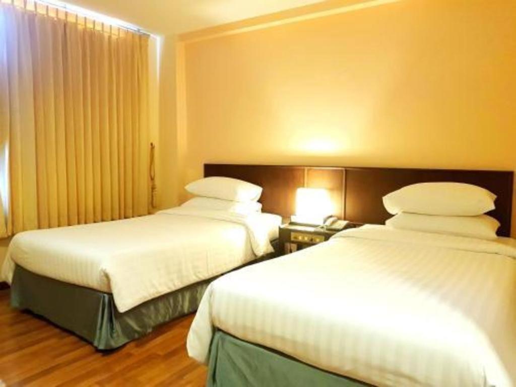 סקון נקהון Dusit Hotel מראה חיצוני תמונה