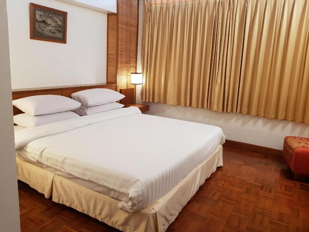 סקון נקהון Dusit Hotel מראה חיצוני תמונה